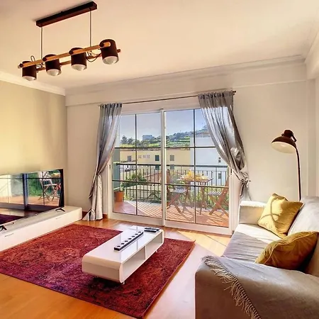 Vebella Abegoaria アパート