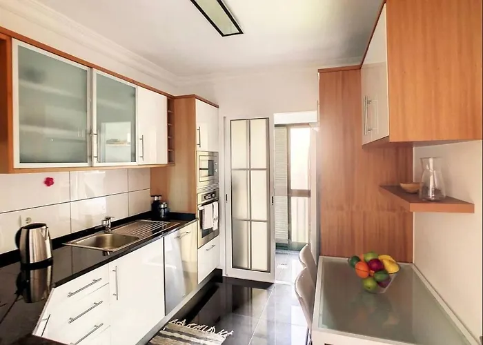 Vebella Abegoaria * Caniço