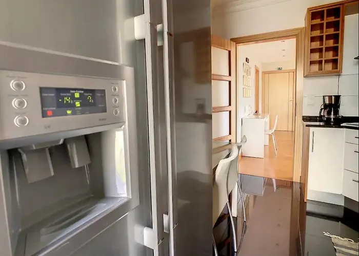 Vebella Abegoaria * Caniço